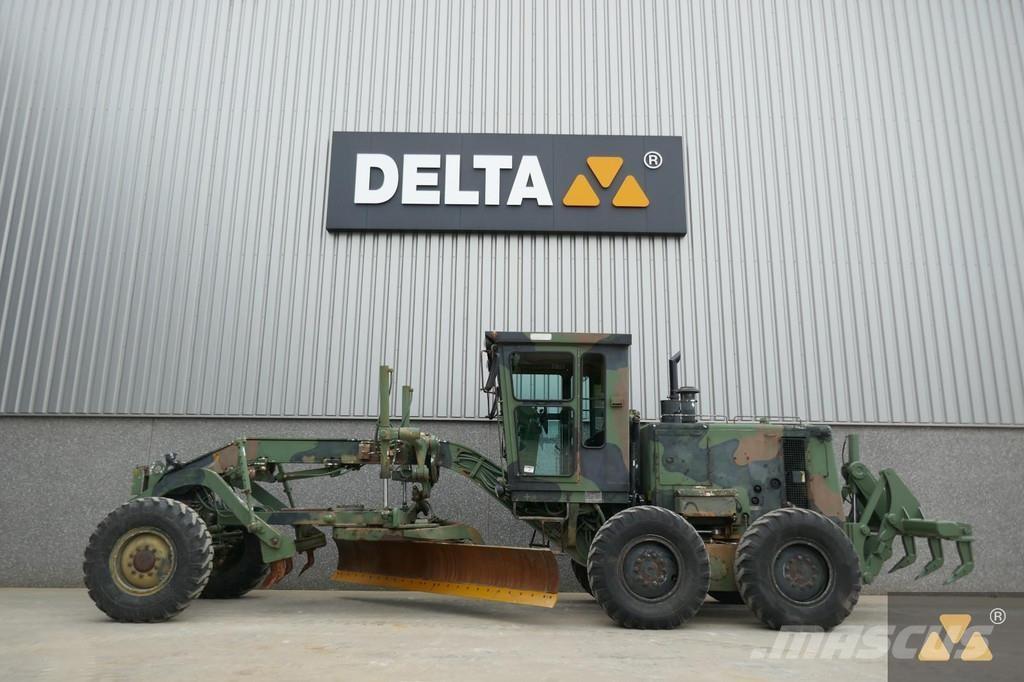 CAT 130G Ex-army Równiarki