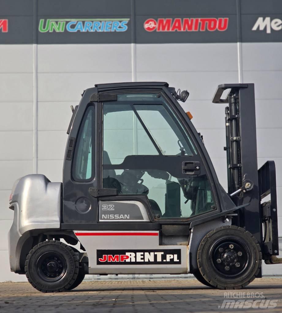 Nissan FGD02 A 32 Q Wózki LPG