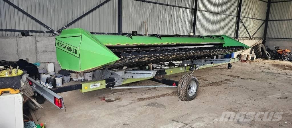 CLAAS Tucano 440 Kombajny zbożowe