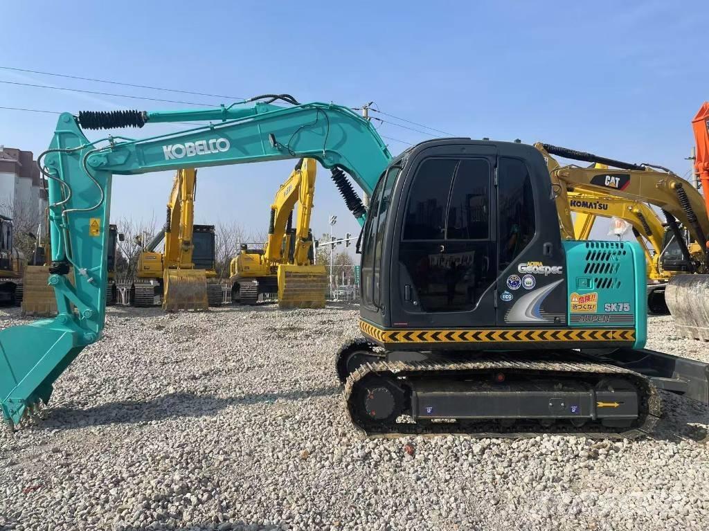Kobelco SK75 Koparki gąsienicowe