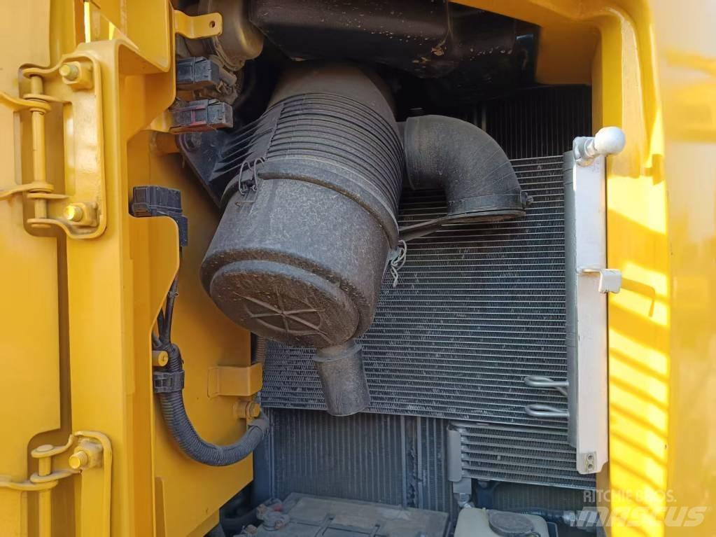 Komatsu PC138 Midikoparki  7t - 12t