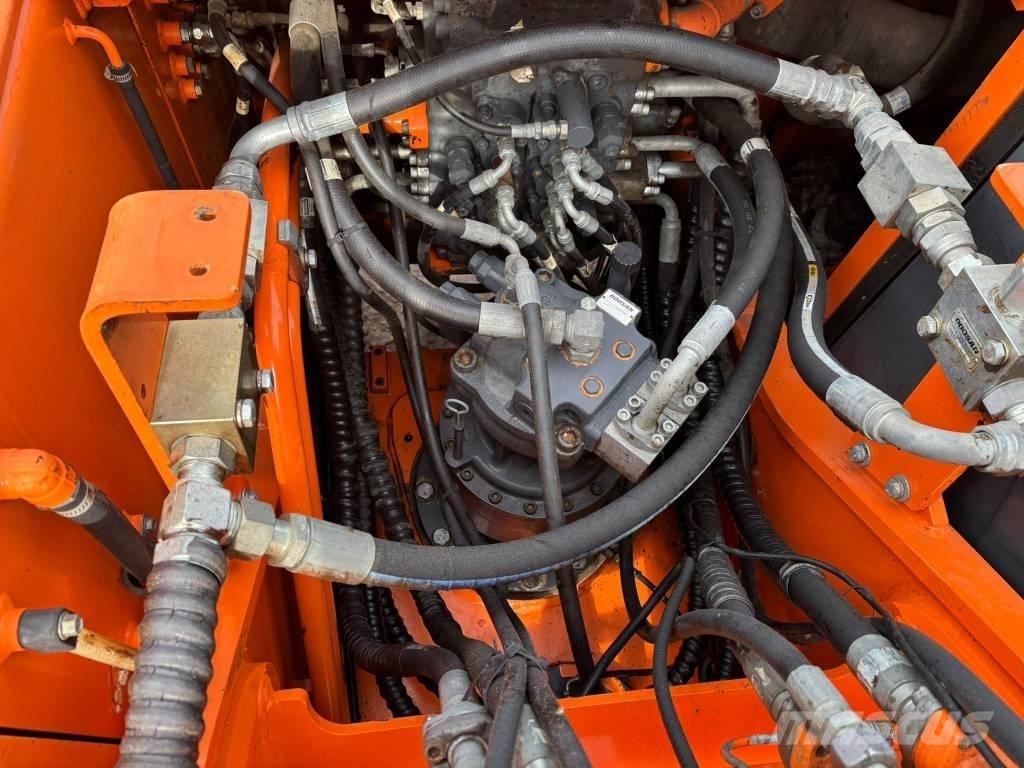 Doosan DX 225 LC Koparki gąsienicowe