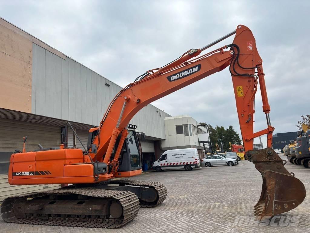 Doosan DX 225 LC Koparki gąsienicowe