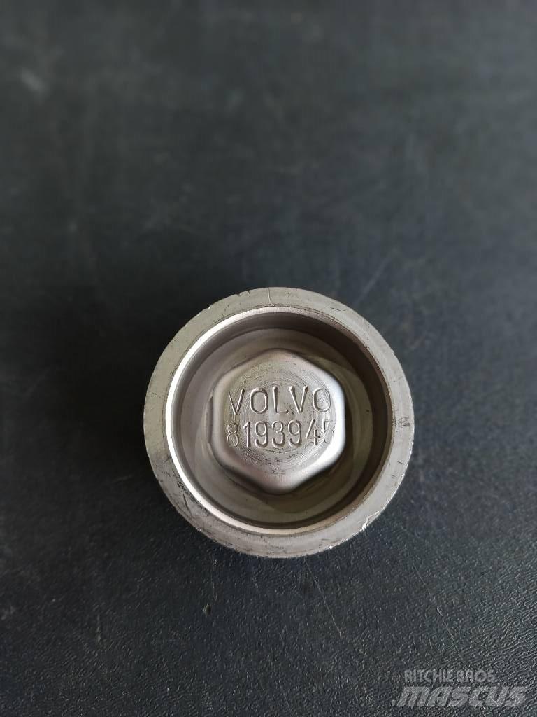 Volvo PLUG 8193945 Silniki