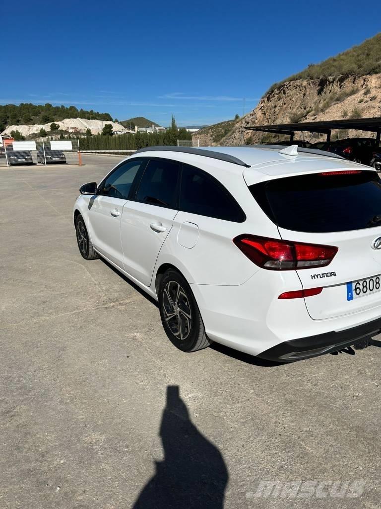 Hyundai I30 Samochody osobowe