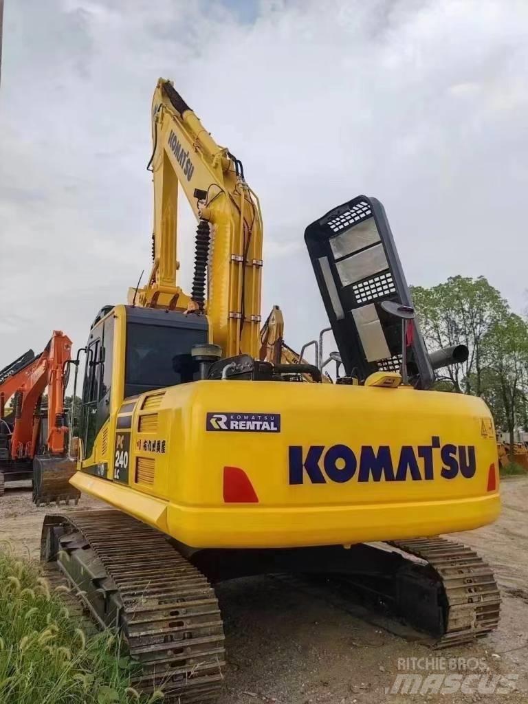 Komatsu 240LC-8 Koparki gąsienicowe