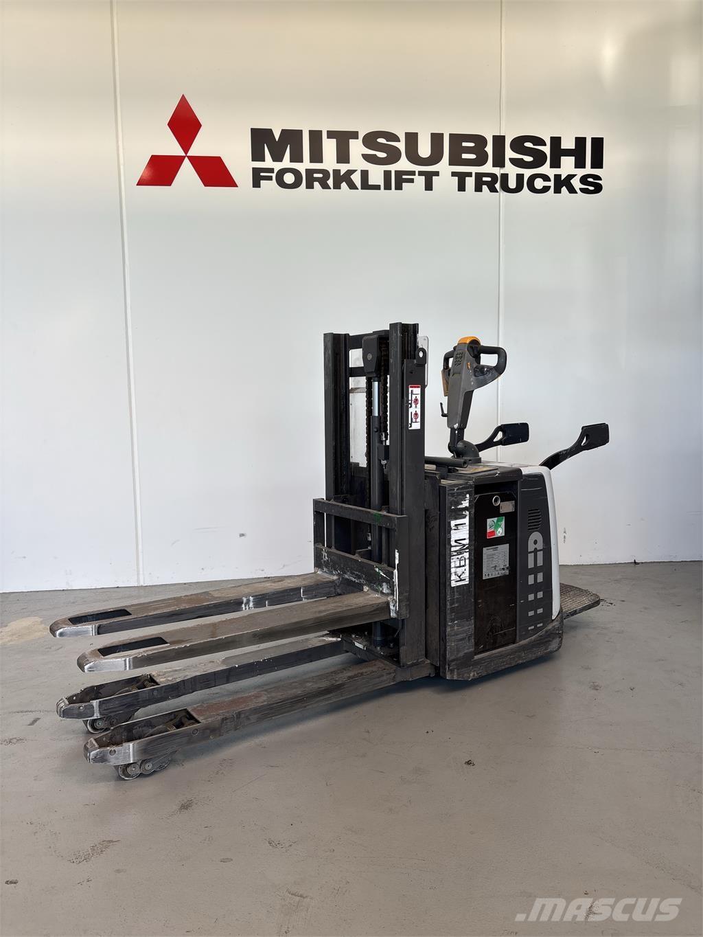 UniCarriers PDP200 Samojezdne maszyny do załadunku