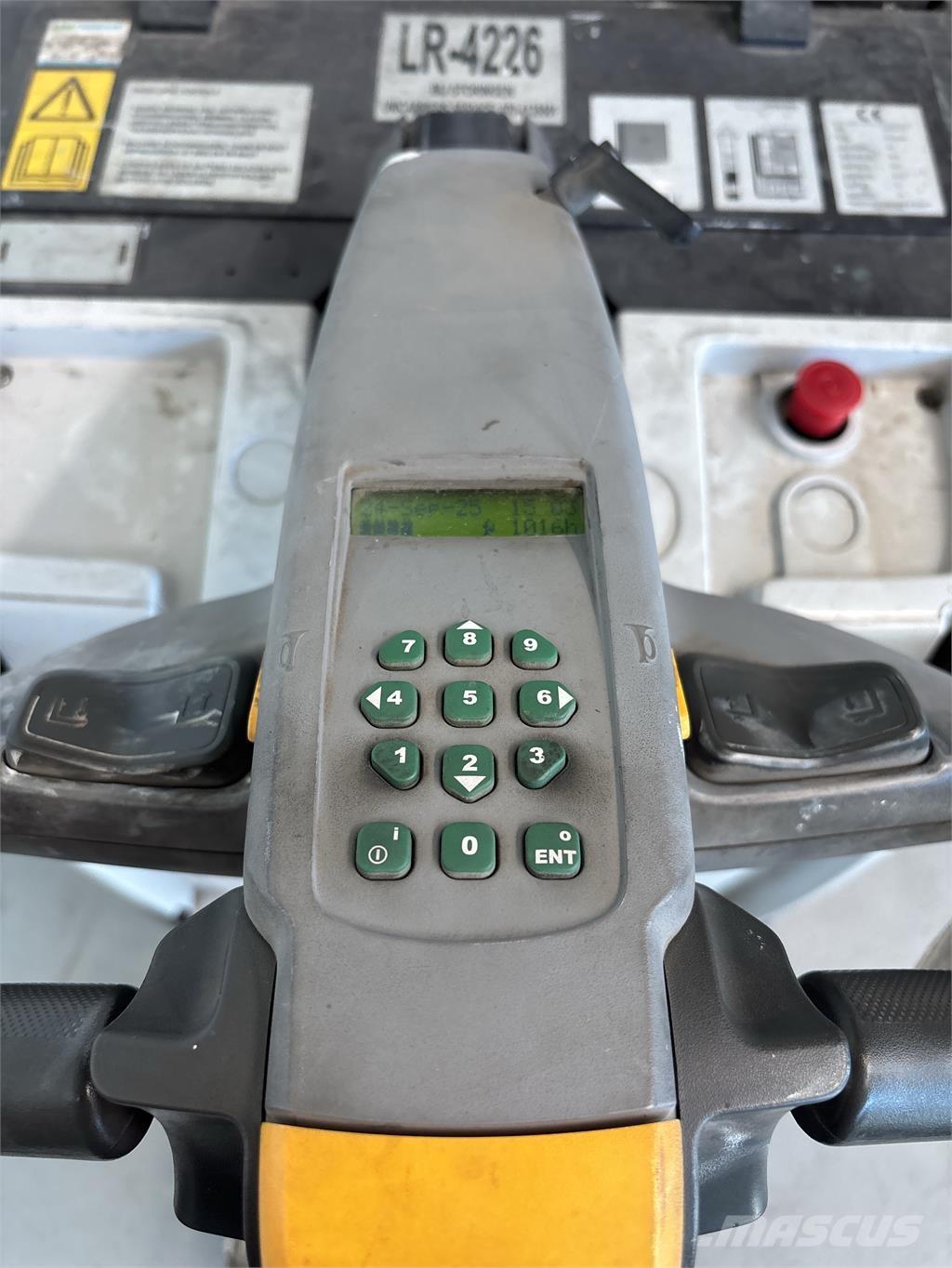 UniCarriers PDP200 Samojezdne maszyny do załadunku