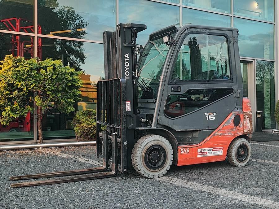 Toyota 02-8FGF15 Wózki LPG