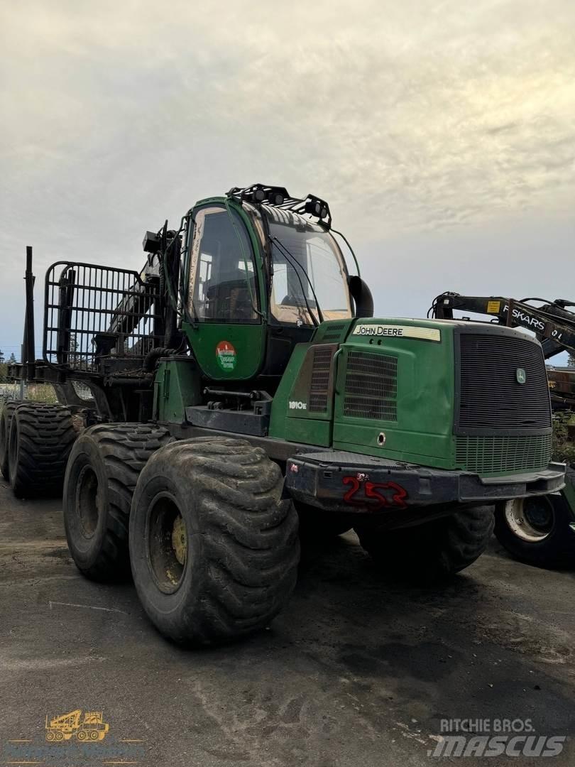 John Deere 1910E Forwardery