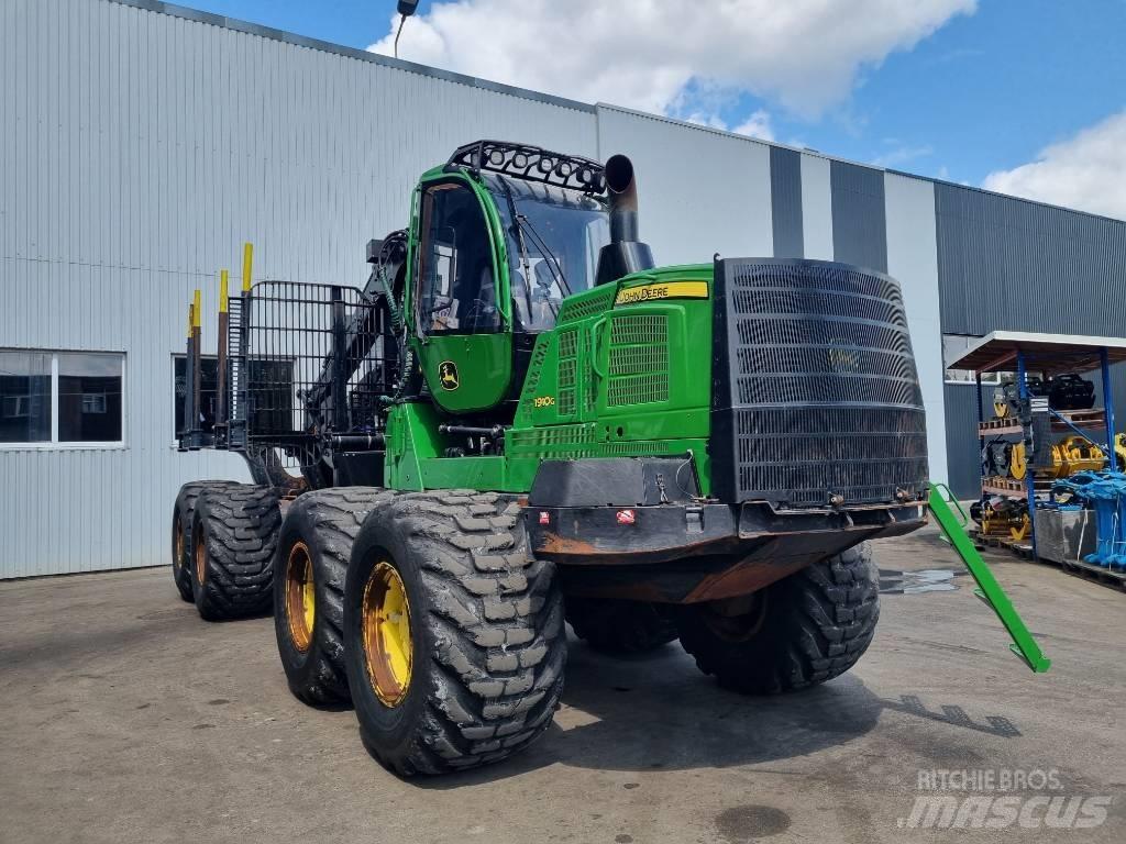 John Deere 1910 G Forwardery