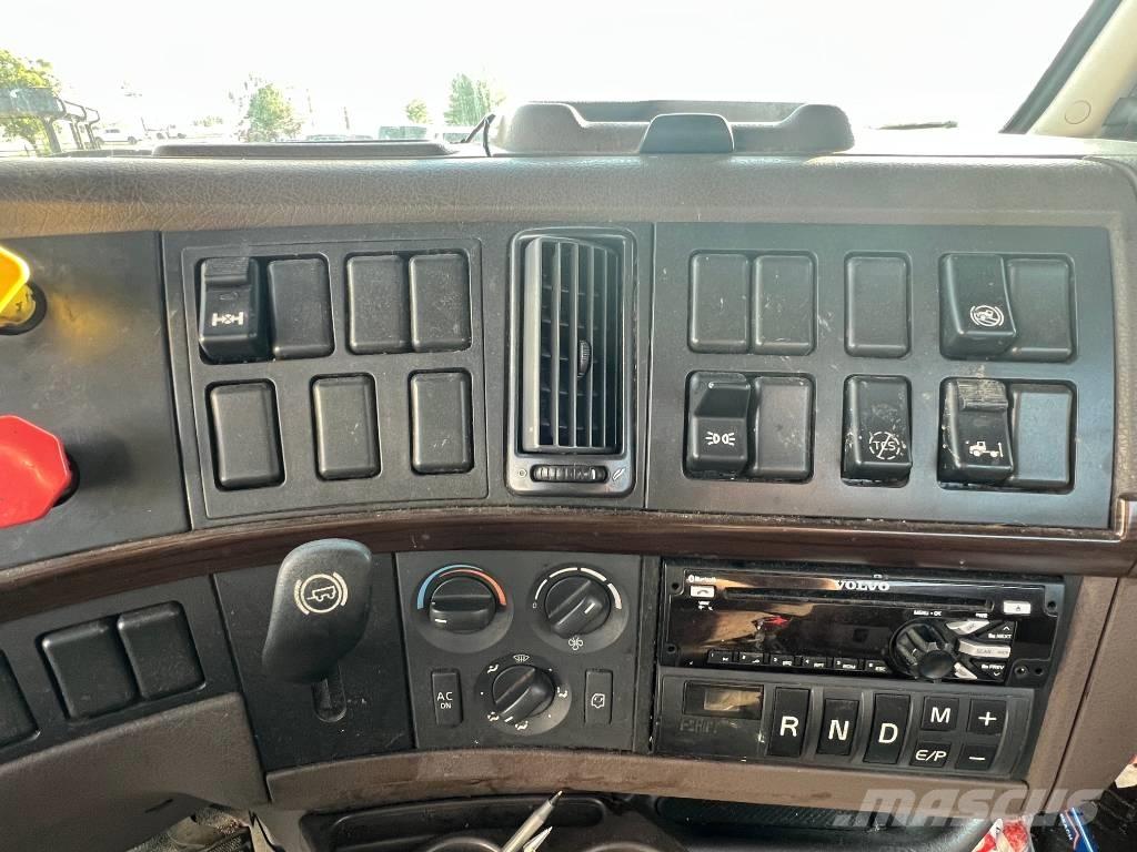Volvo VNL 42 T300 Ciągniki siodłowe