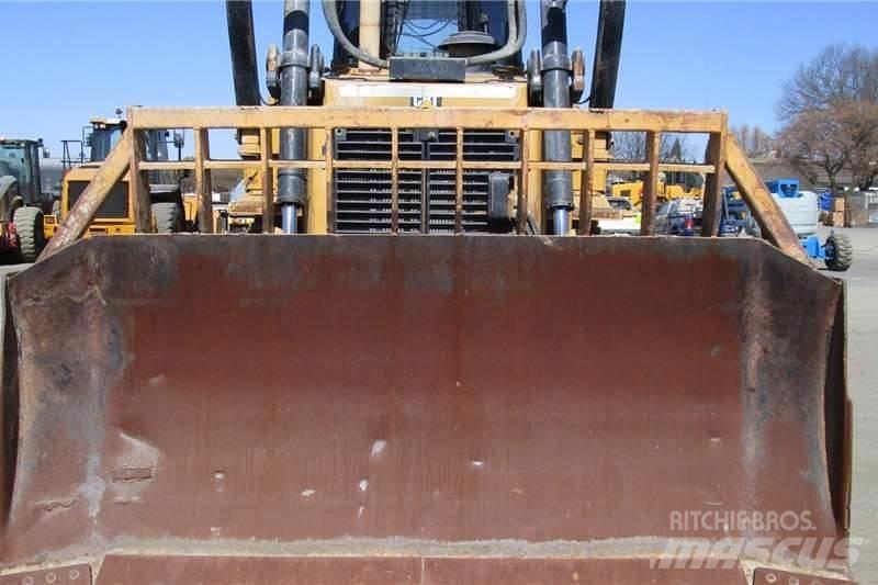 CAT D6R2 Spycharki gąsienicowe