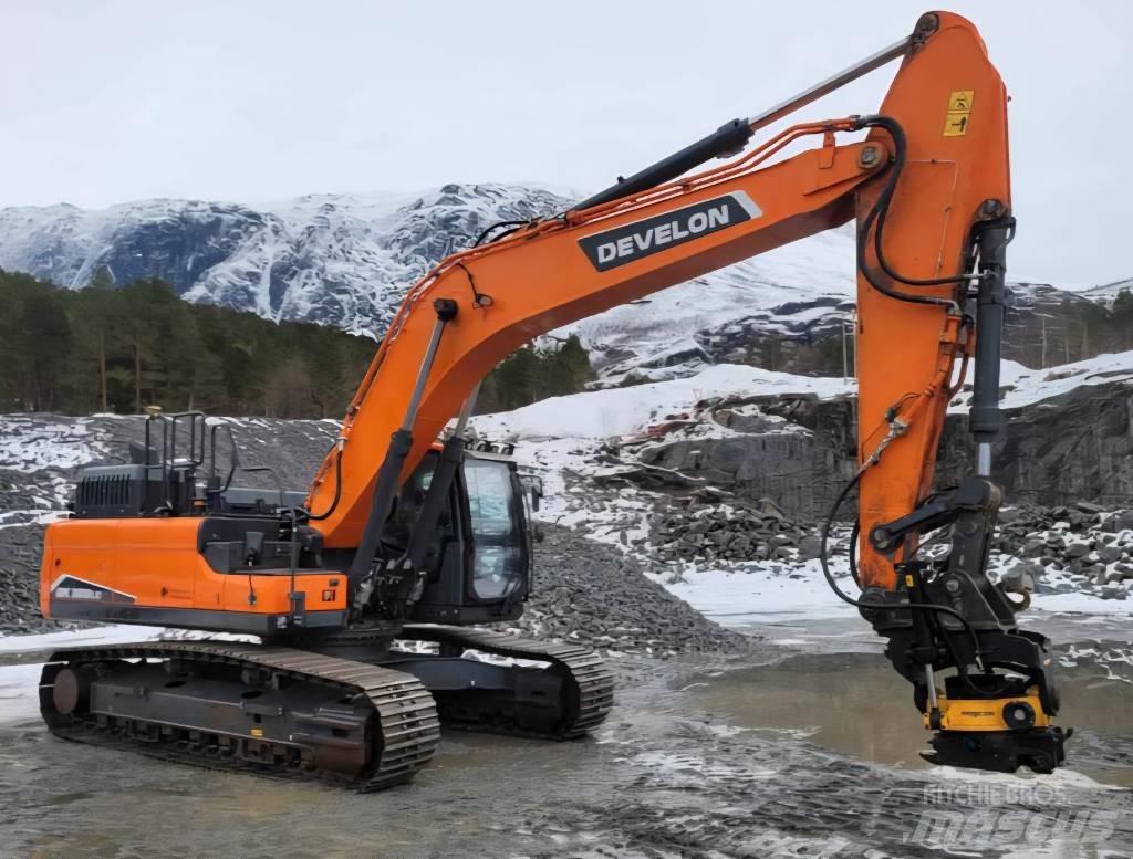 Develon DX 300 LC-7 Koparki gąsienicowe