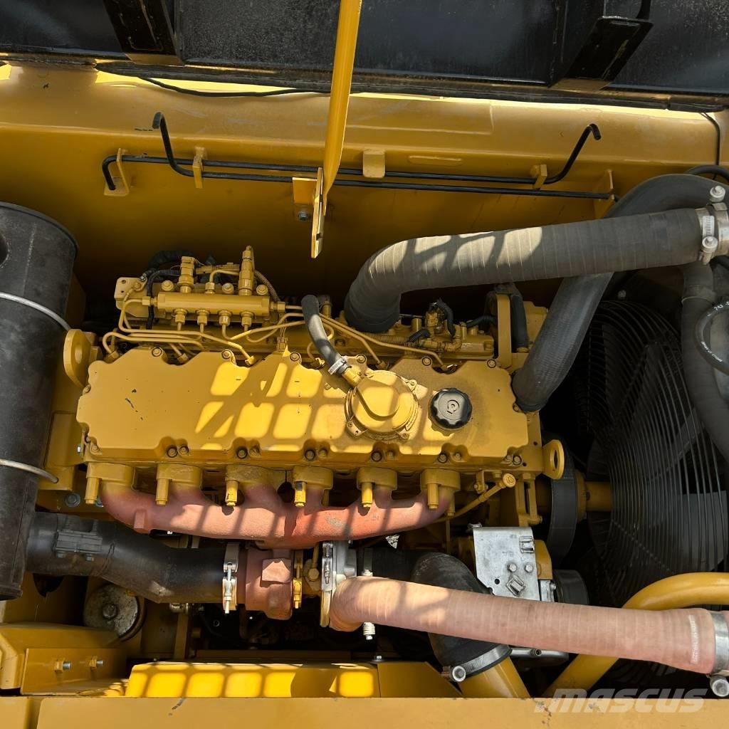 CAT 320 D Koparki gąsienicowe