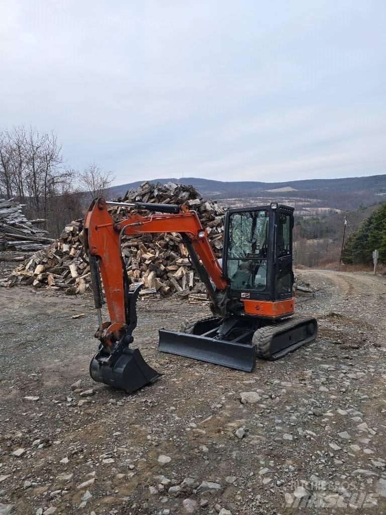 Hitachi ZX35 Minikoparki