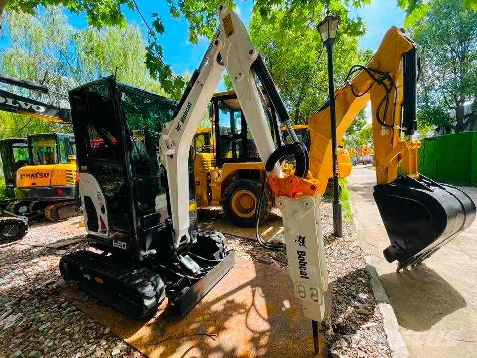 Bobcat E20z Minikoparki
