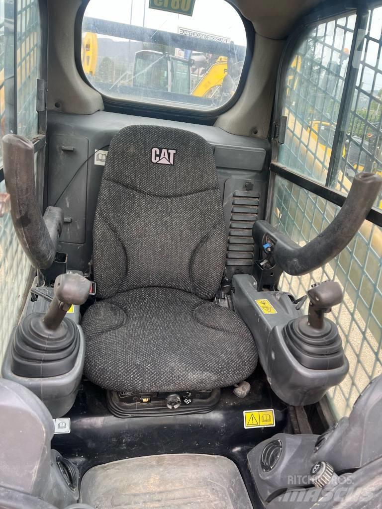 CAT 262 D Ładowarki burtowe