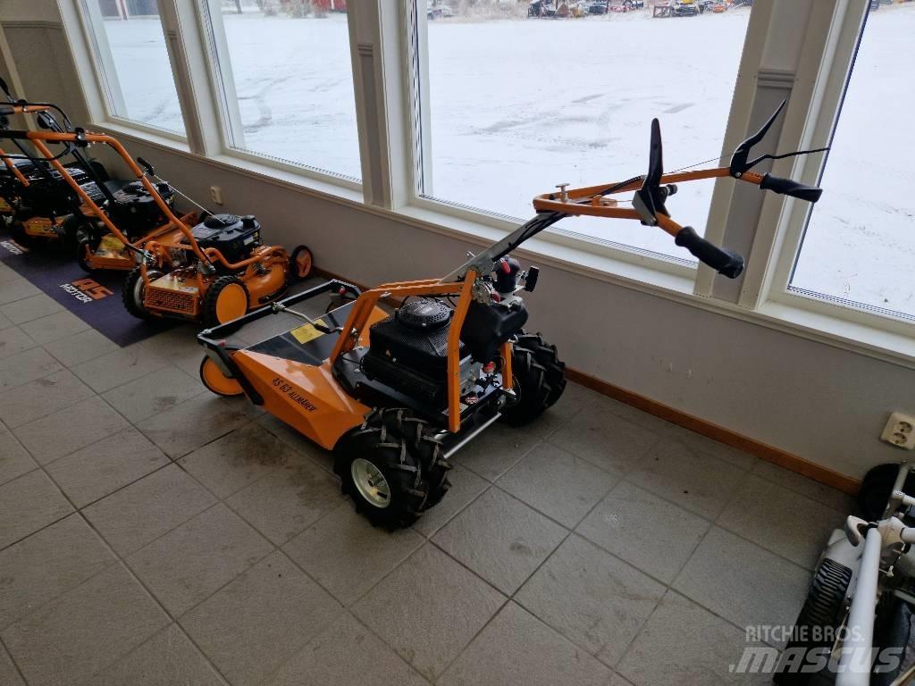 As-Motor AS 63 2T Kosiarki mechaniczne z operatorem za maszyną