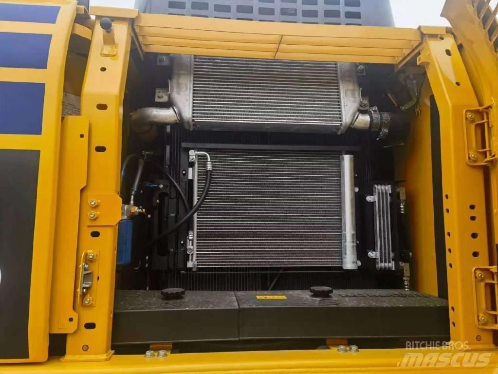Komatsu PC 210 Koparki gąsienicowe