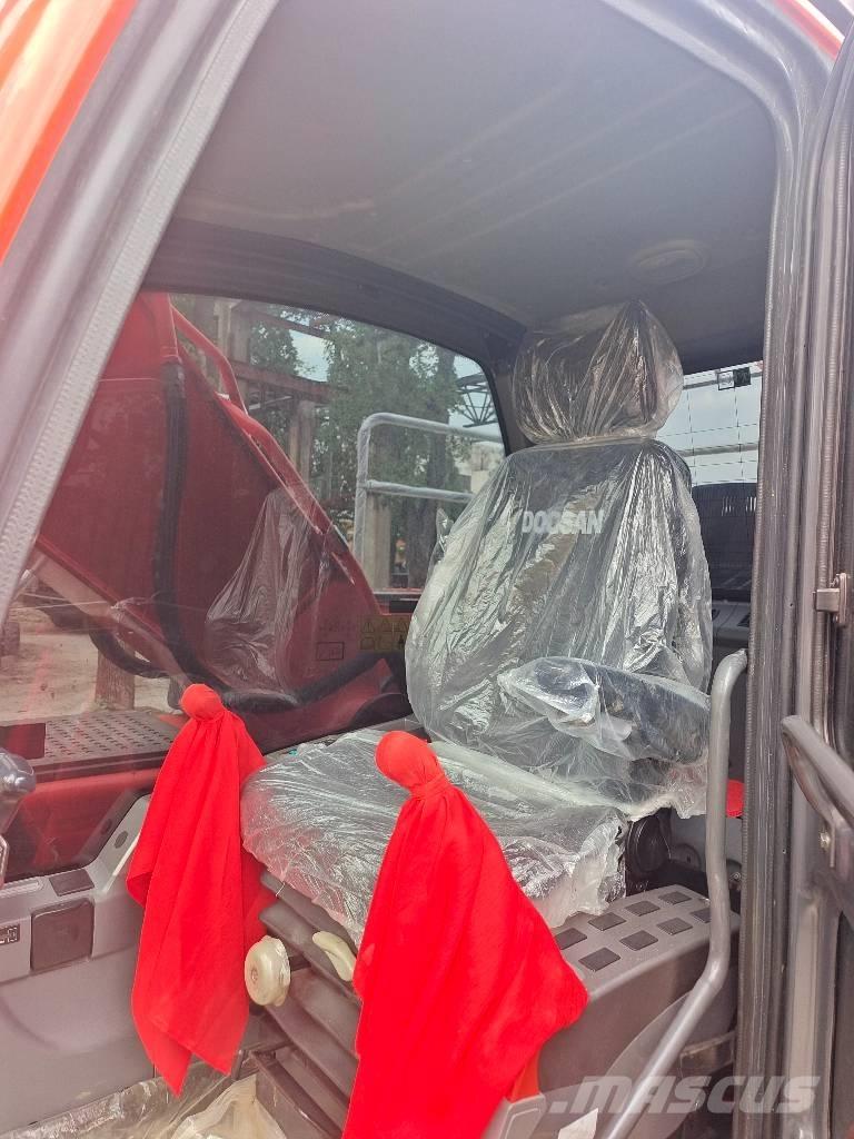 Doosan DX 225 Koparki gąsienicowe