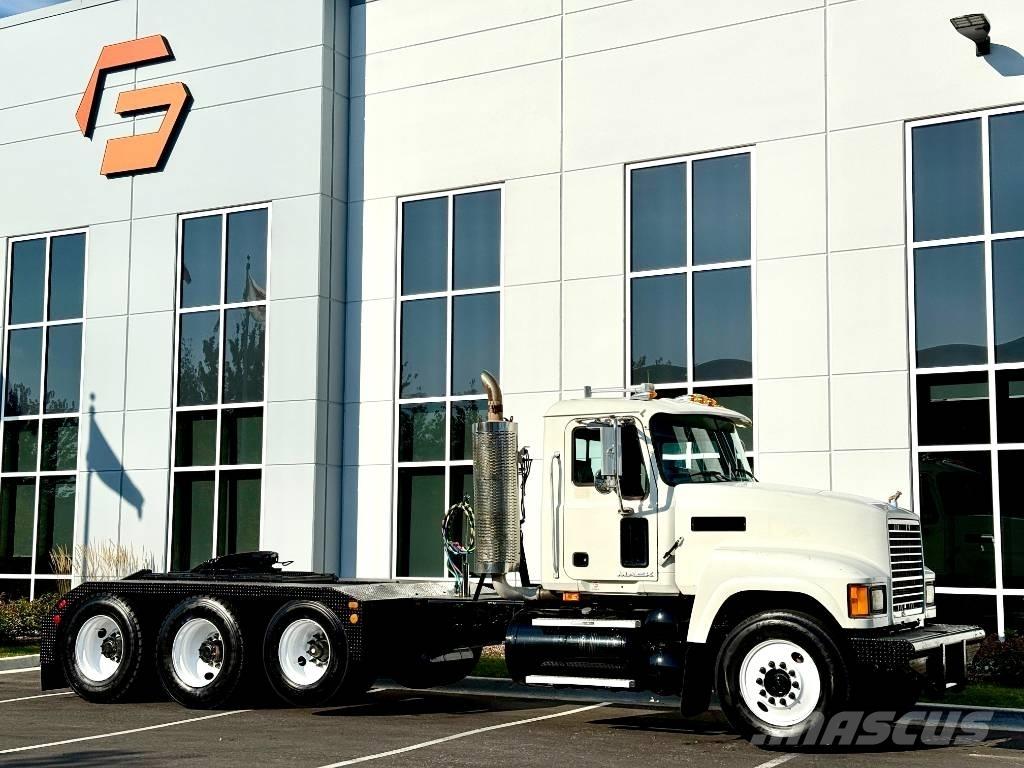 Mack CHU 613 Ciągniki siodłowe
