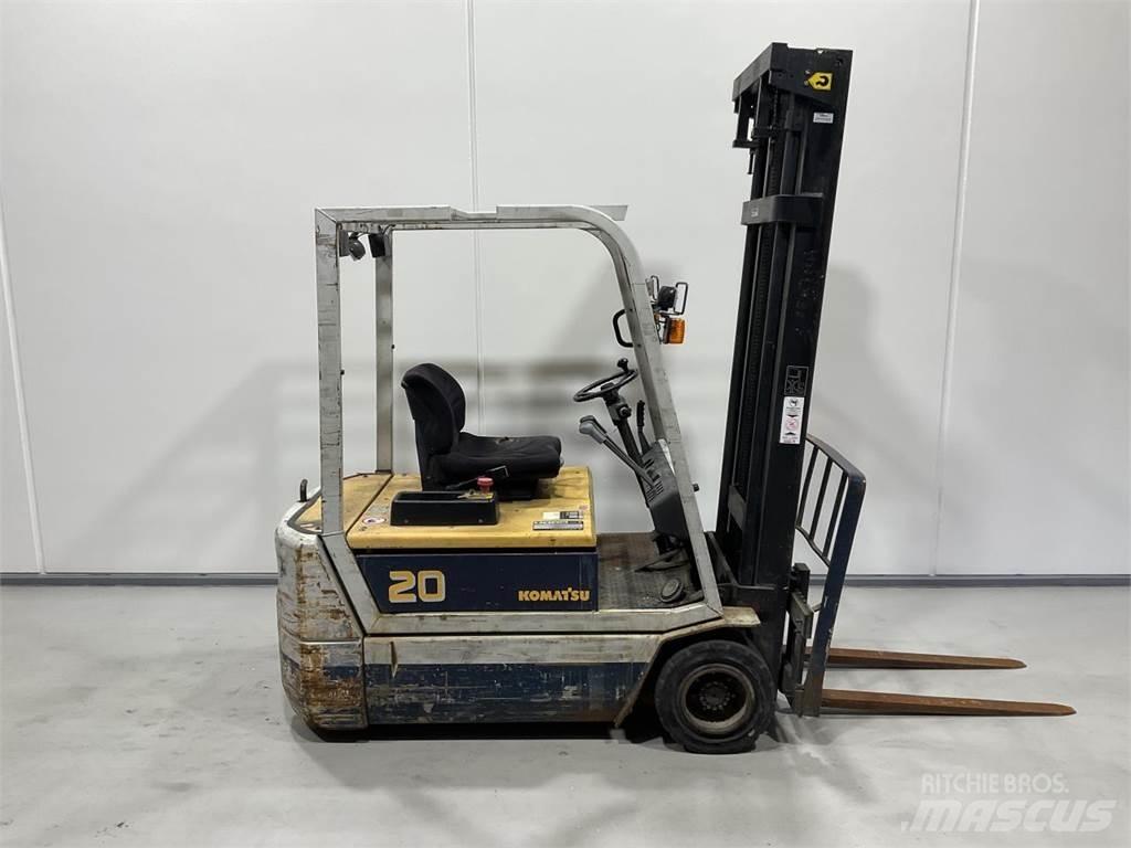 Komatsu FB20M-2E Wózki elektryczne