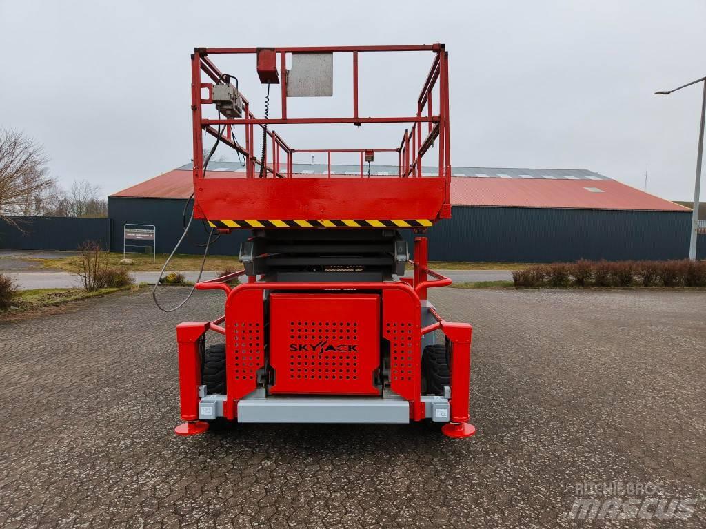 SkyJack SJ 9250 RT Podnośniki nożycowe