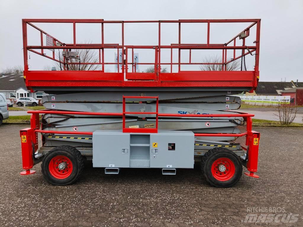 SkyJack SJ 9250 RT Podnośniki nożycowe