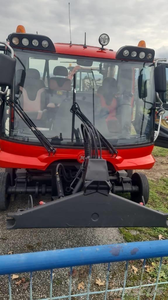  PistenBully  600 Ratraki śniegowe