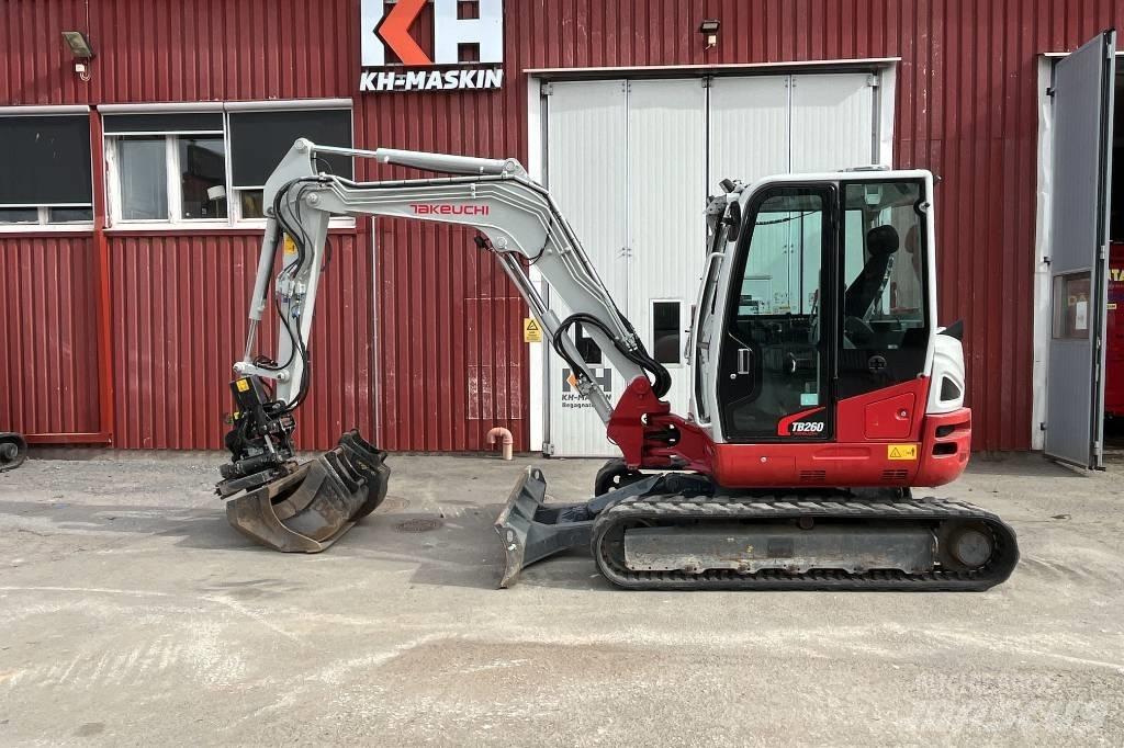 Takeuchi TB 260 Minikoparki