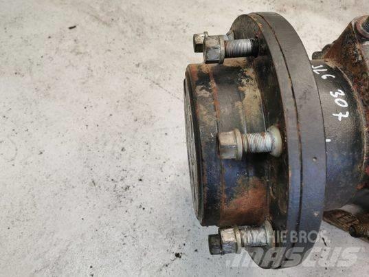 JLG 307 crossover Mosty, wały i osie