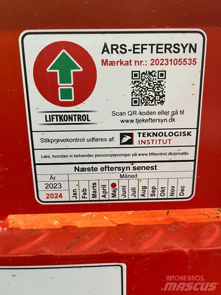 SkyJack SJ 6832 RTE Podnośniki nożycowe
