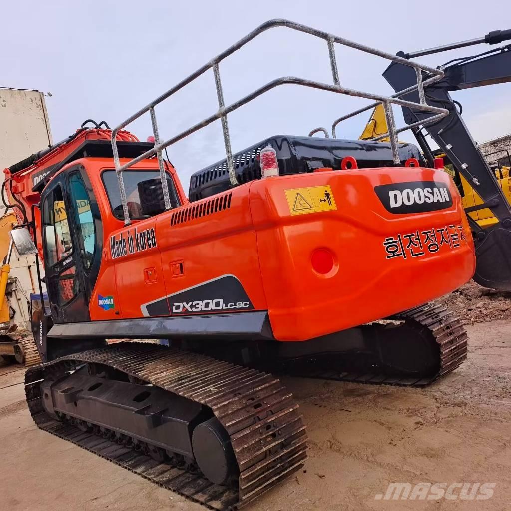 Doosan DX 300 Koparki gąsienicowe