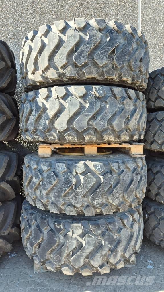 Michelin 23.5R25 Opony, koła i felgi