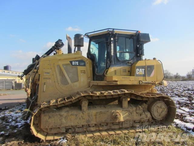 CAT D 7 E Spycharki gąsienicowe