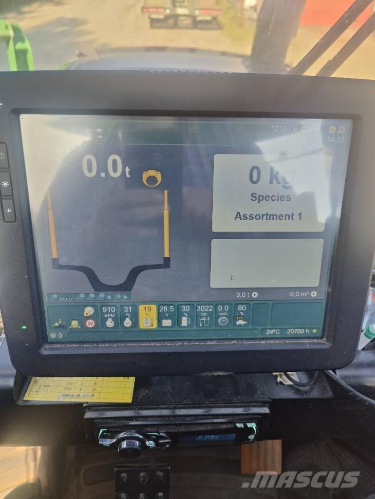 John Deere 1210E Forwardery