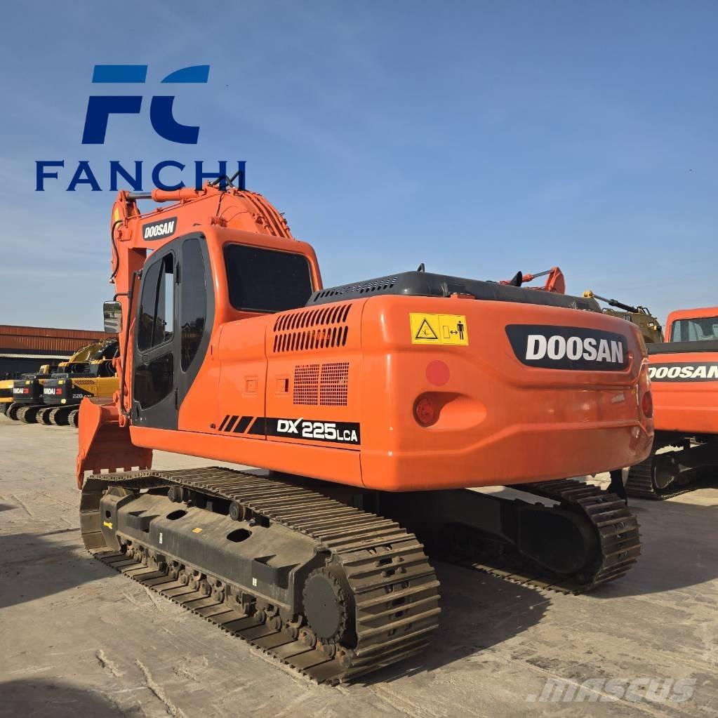 Doosan DX 225 LC Koparki gąsienicowe