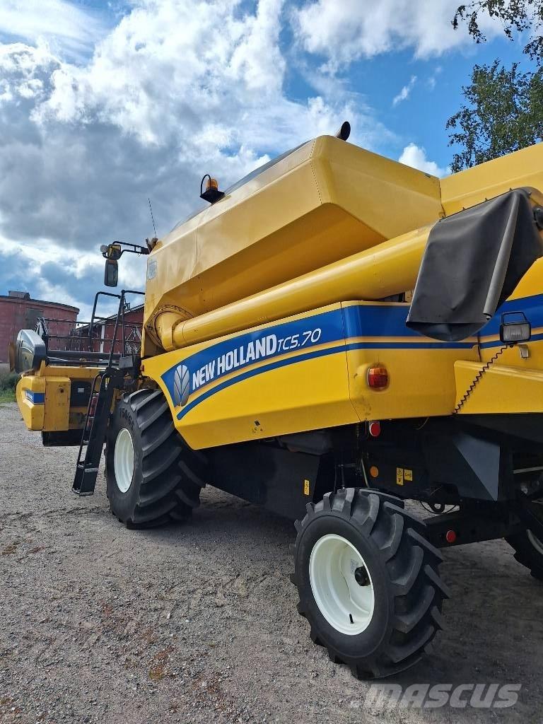 New Holland TC 5.70 Kombajny zbożowe