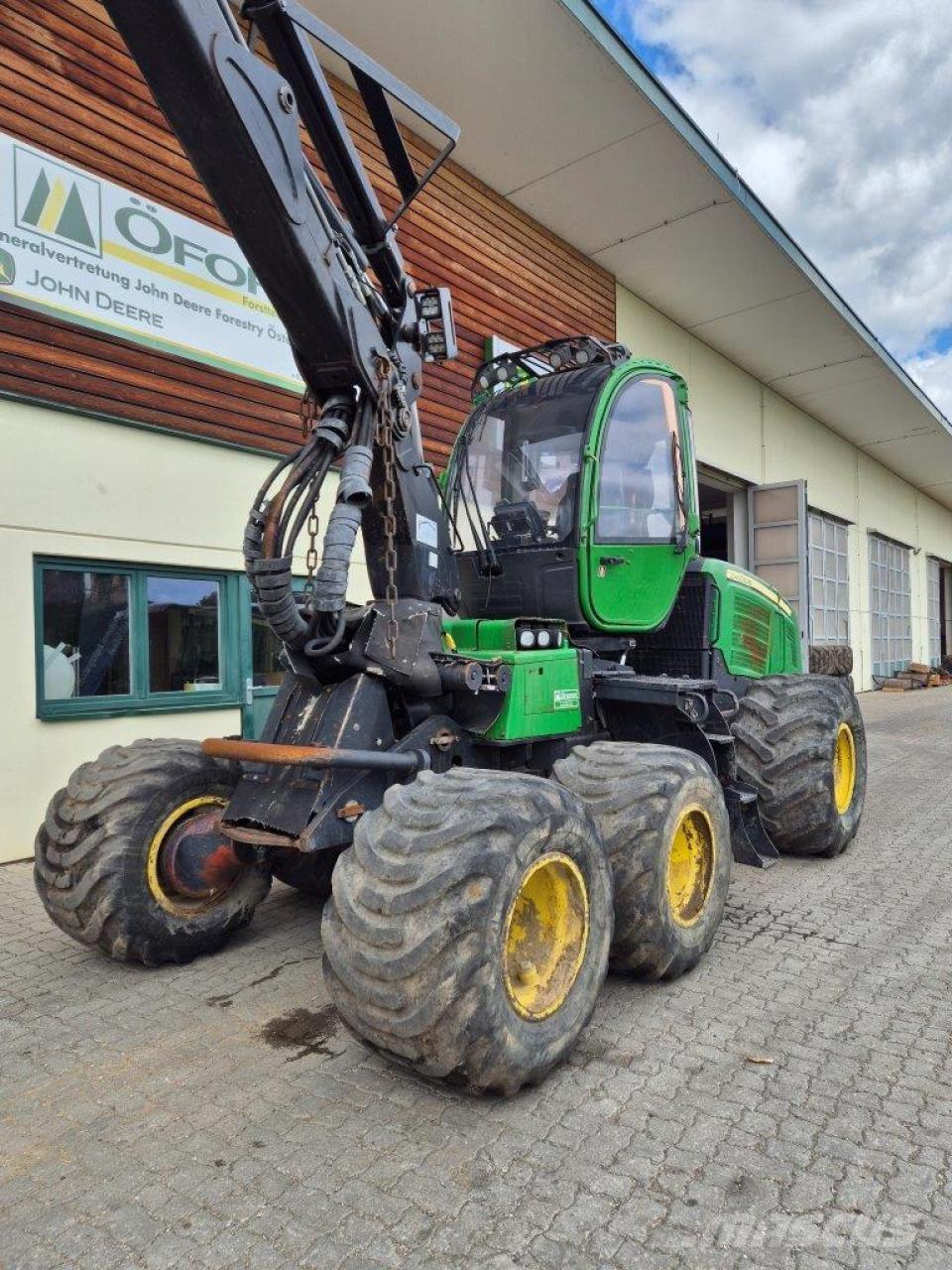 John Deere 1070 E Harwestery