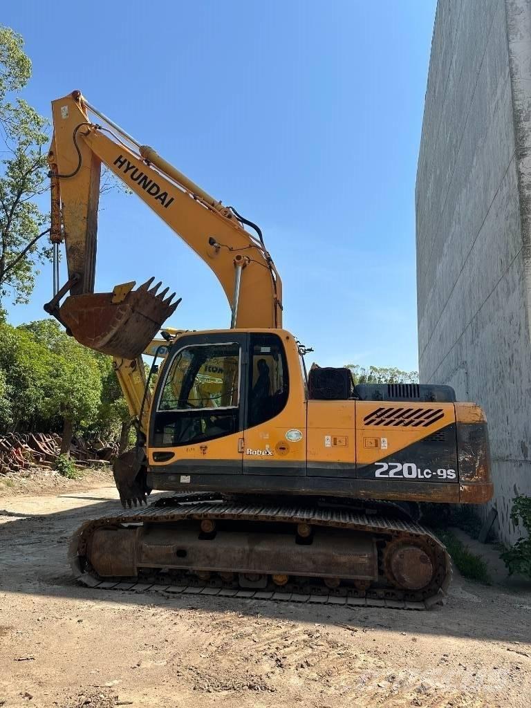 Hyundai 220LC-9S Koparki gąsienicowe