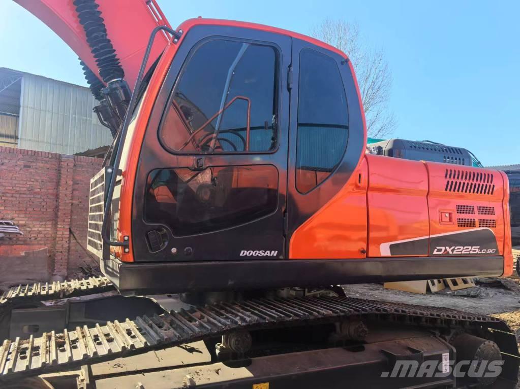 Doosan DX 225 LC Koparki gąsienicowe