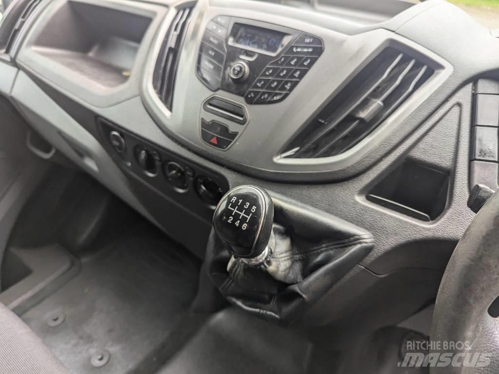Ford Transit Busy / Vany