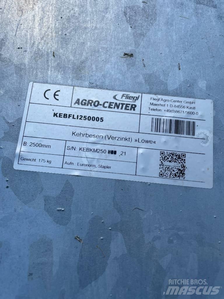 Fliegl Zamiatarka Maszyny rolnicze - Inne