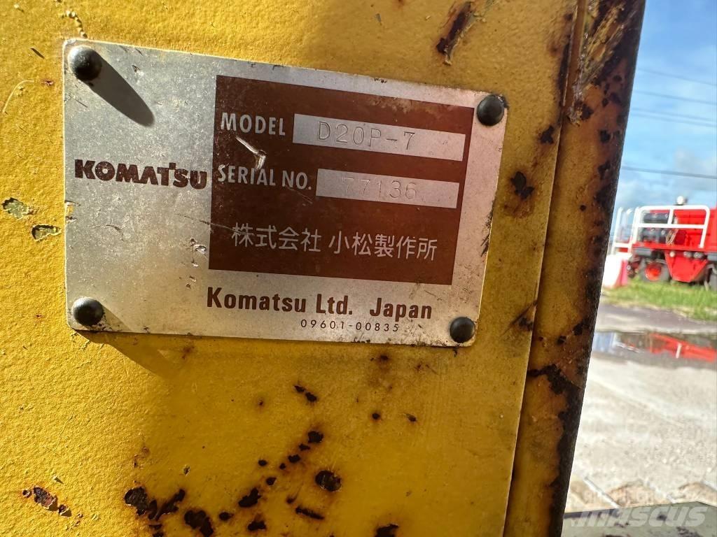Komatsu D 20P-7 Spycharki gąsienicowe