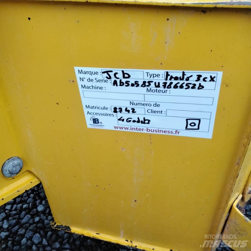 JCB 3 CX Koparko-ładowarki