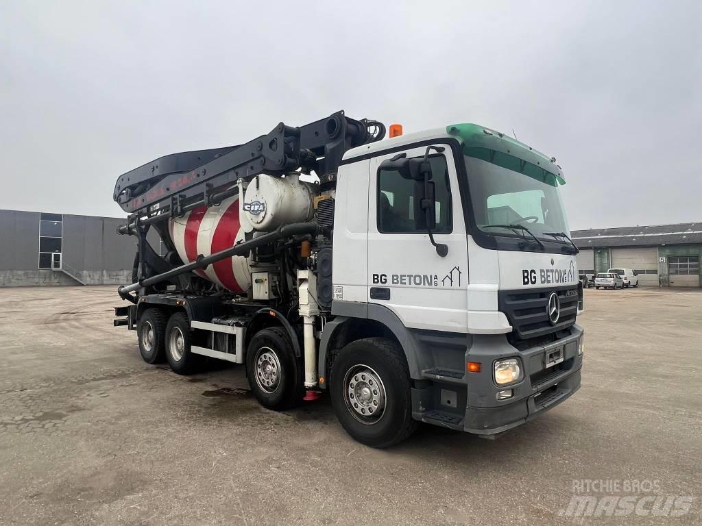 Mercedes-Benz 3244 Samojezdne pompy do betonu