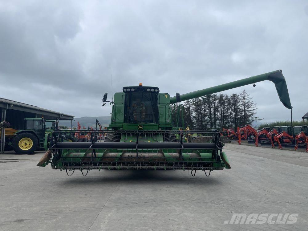 John Deere T 550 Kombajny zbożowe