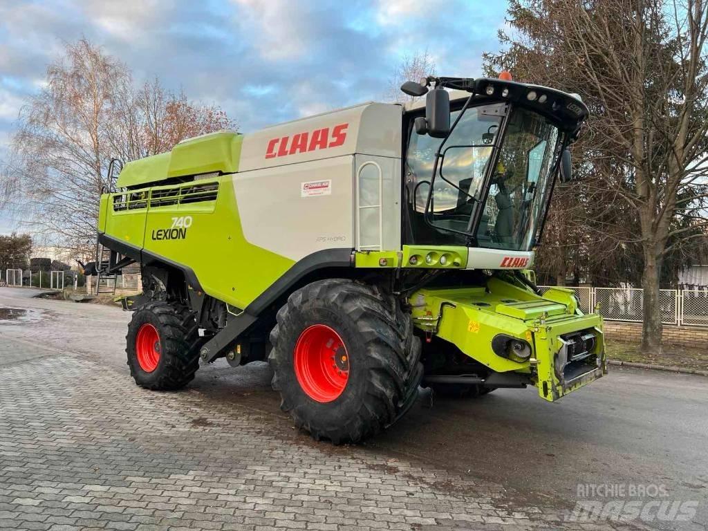 CLAAS 740 Kombajny zbożowe
