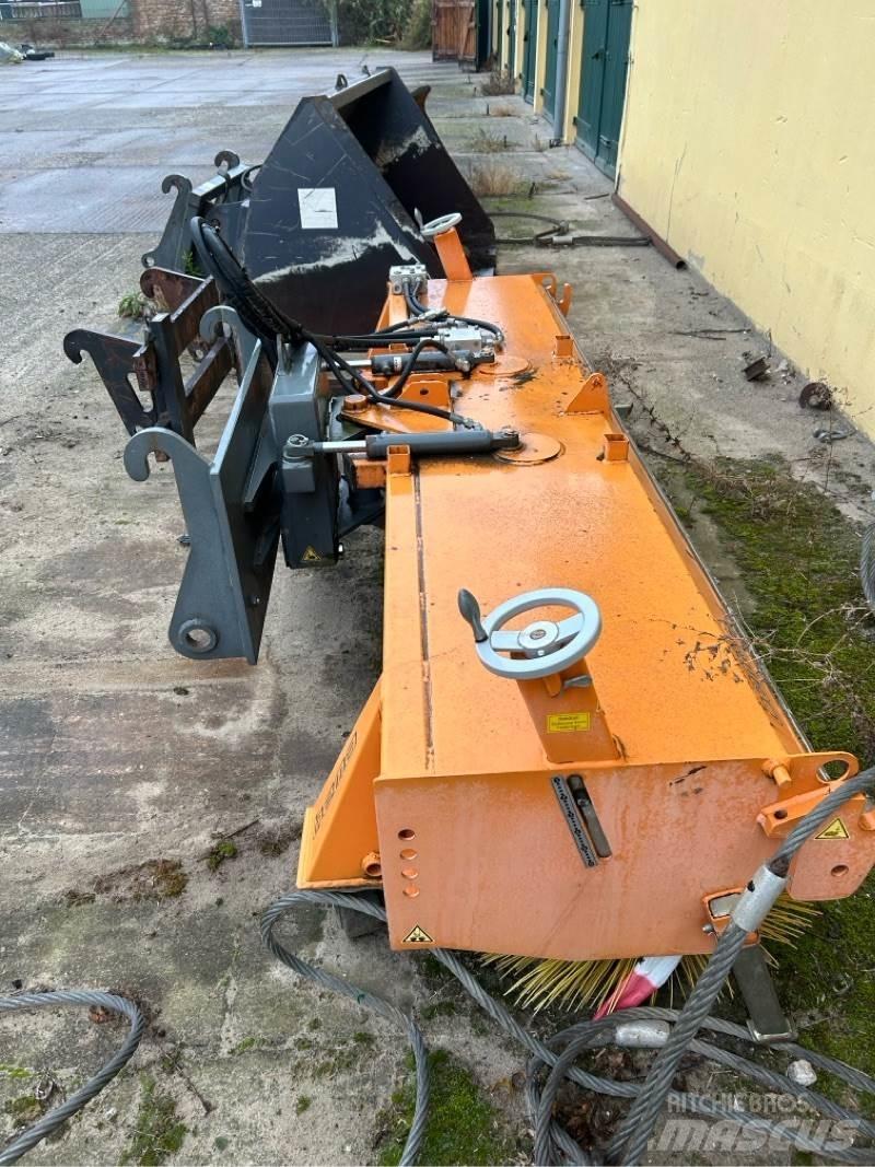 Bema 30 Dual Zamiatarki - Zgarniarki - Odśnieżarki